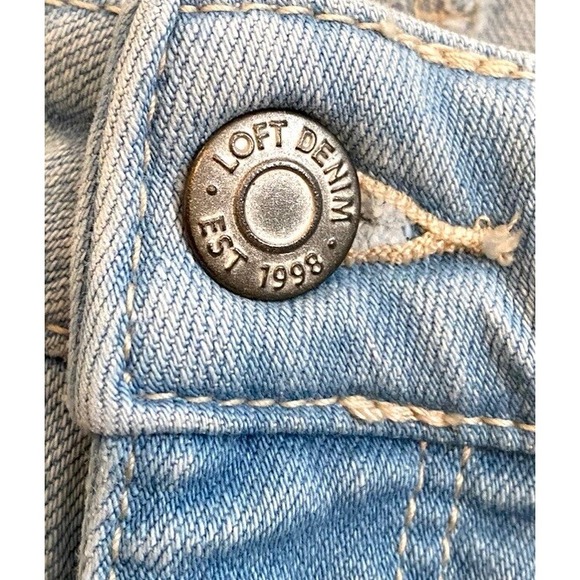 Ann Taylor LOFT Womens Girlfriend Ankle Jeans Size 8 Patched Light Indigo Wash - Picture 3 of 6